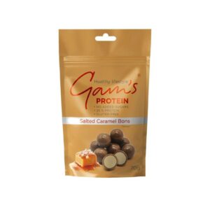 Протеинови бонбони на кубчета Gam's Protein Bons с вкус на солен карамел, заляти с млечен шоколад, представени в брандирана опаковка от 70 грама.